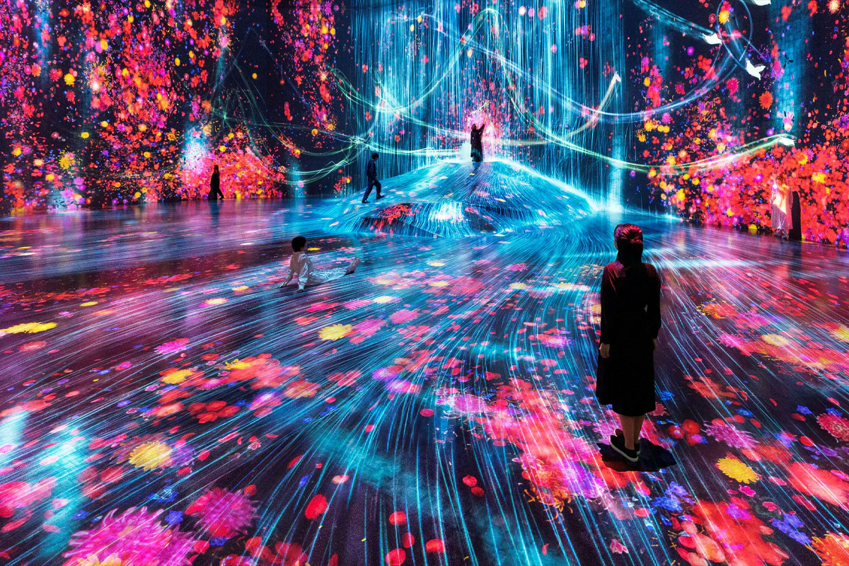 teamLab Borderless: MORI Building DIGITAL ART MUSEUM, Tokyo © teamLab
