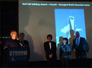 en081128_1.jpg