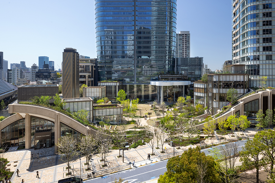 The approx. 6,000m² large Central Green with lush greenery (rendition)