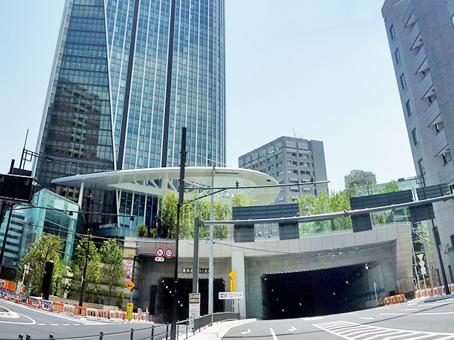 Mori Tower integrating with Loop Road No.2