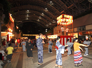 奉納踊り